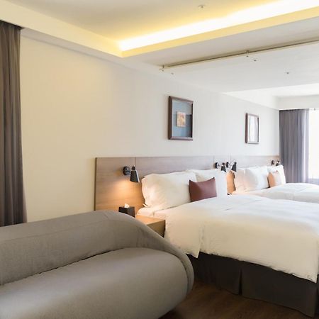 Отель Just Sleep Kaohsiung Zhongzheng Экстерьер фото