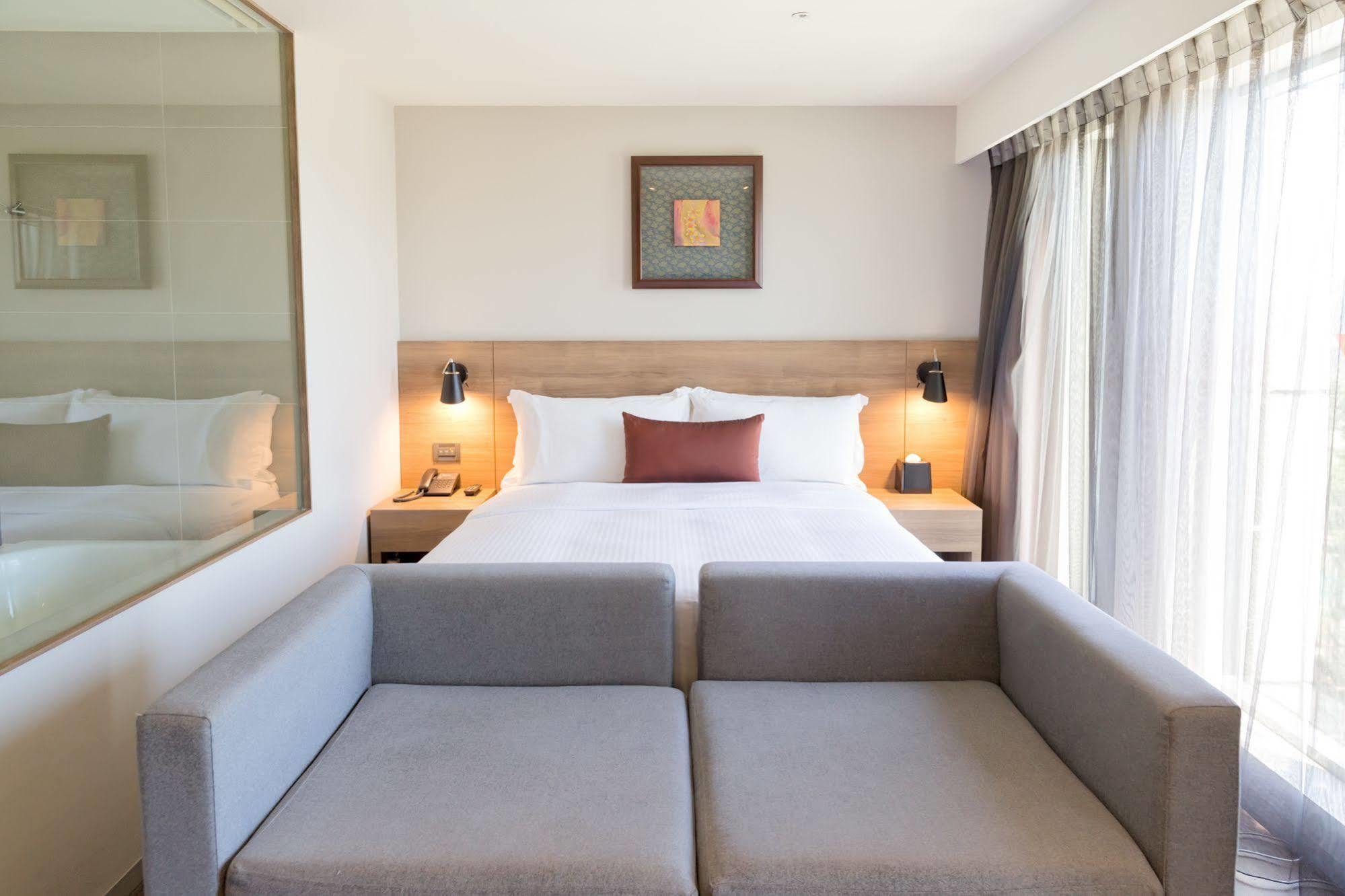 Отель Just Sleep Kaohsiung Zhongzheng Экстерьер фото